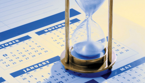 hour glass and calendar