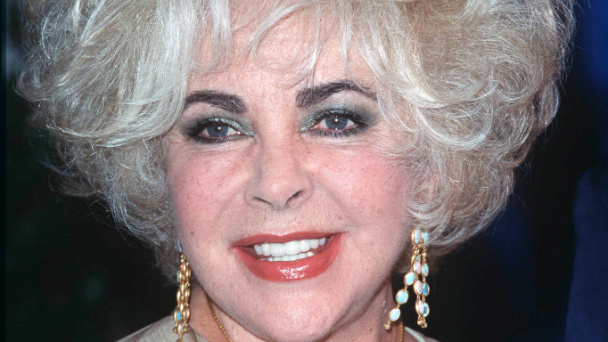 Actress ELIZABETH TAYLOR at a charity event in West Hollywood where she was presented with the Angel Award by Project Angel Food. Paul Smith / Featureflash